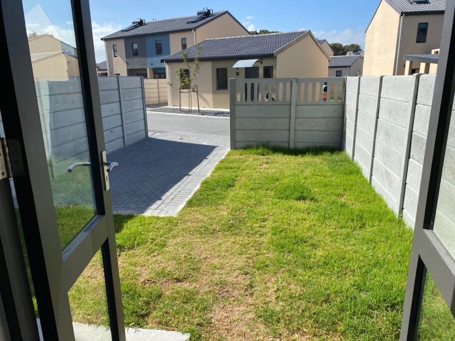 2 Bedroom Property for Sale in Sunset Glen Western Cape